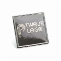 Metalowa przypinka 2 x 2 cm z nadrukiem logo