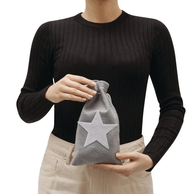 Woreczek filcowy WHITE SHINE z nadrukiem logo Zdjęcie 4