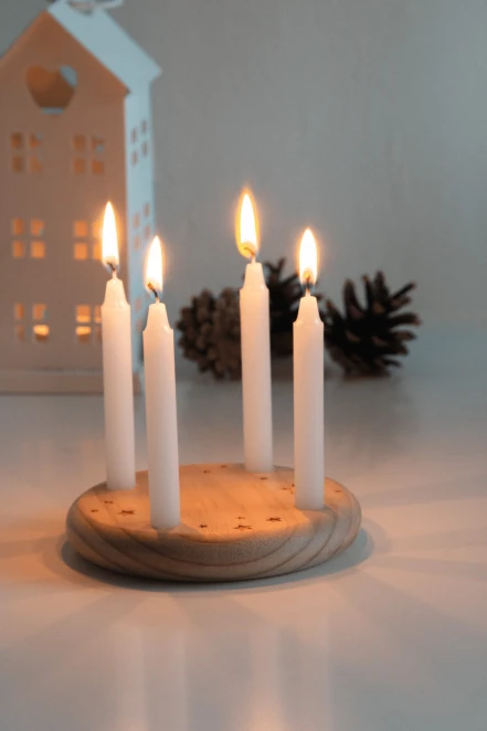 Mały drewniany wieniec adwentowy 4-CHRISTMAS. do nałożenia logo Zdjęcie 5