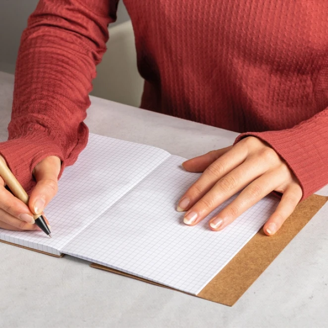 Notatnik A5 w kratkę z długopisem do drukowania logo Zdjęcie 7