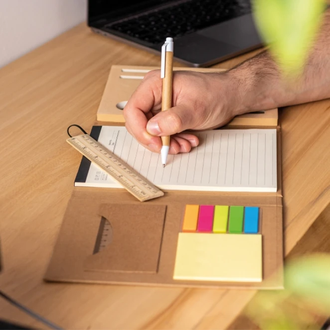 Folder z notatnikiem w linie i przyborami do pisania do nałożenia logo Zdjęcie 8