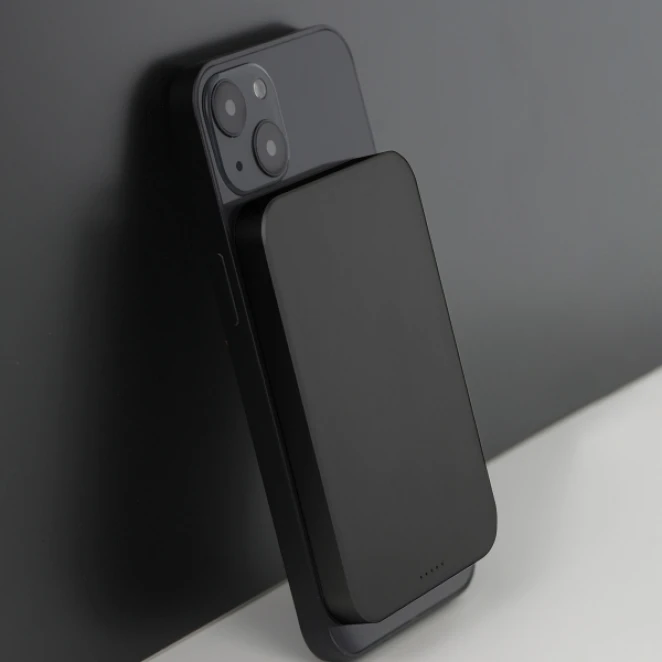 Power bank 5000 mAh z ładowarką indukcyjną Magsafe do drukowania logo Zdjęcie 2