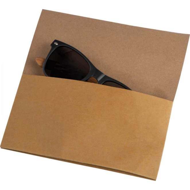 Okulary przeciwsłoneczne w czarnej oprawie UV400 z nadrukiem logo Zdjęcie 3