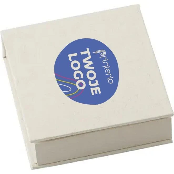 Mały notatnik z kartonu po mleku z naniesieniem logo Zdjęcie